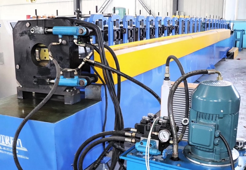 中拓落水管機批量出口全球！俄烏巴客戶認可，彰顯中國冷彎設備實力